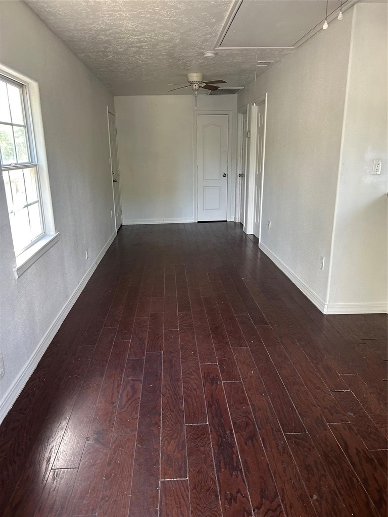 10133 Friendly Road - Photo 6
