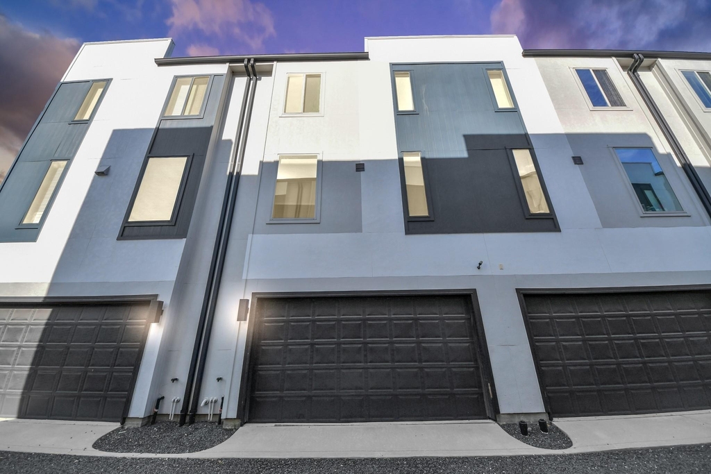 5922 Val Verde Street - Photo 1