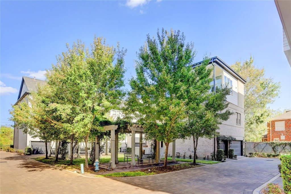 620 Delano Street - Photo 33