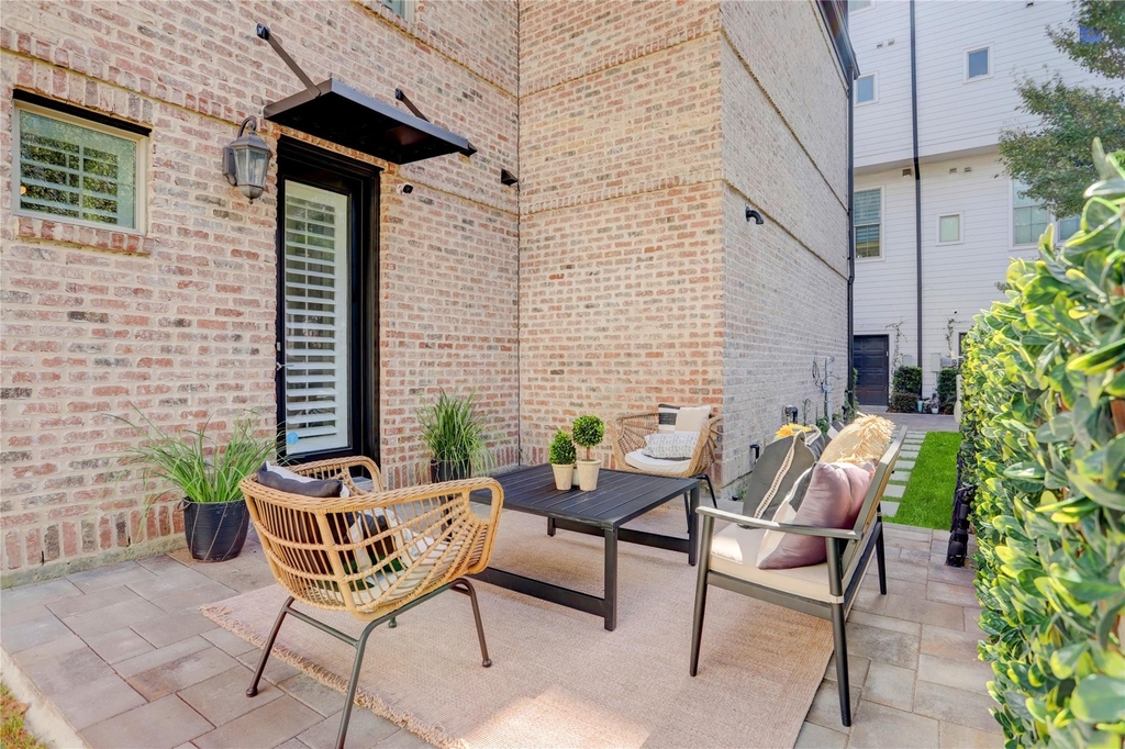 620 Delano Street - Photo 26