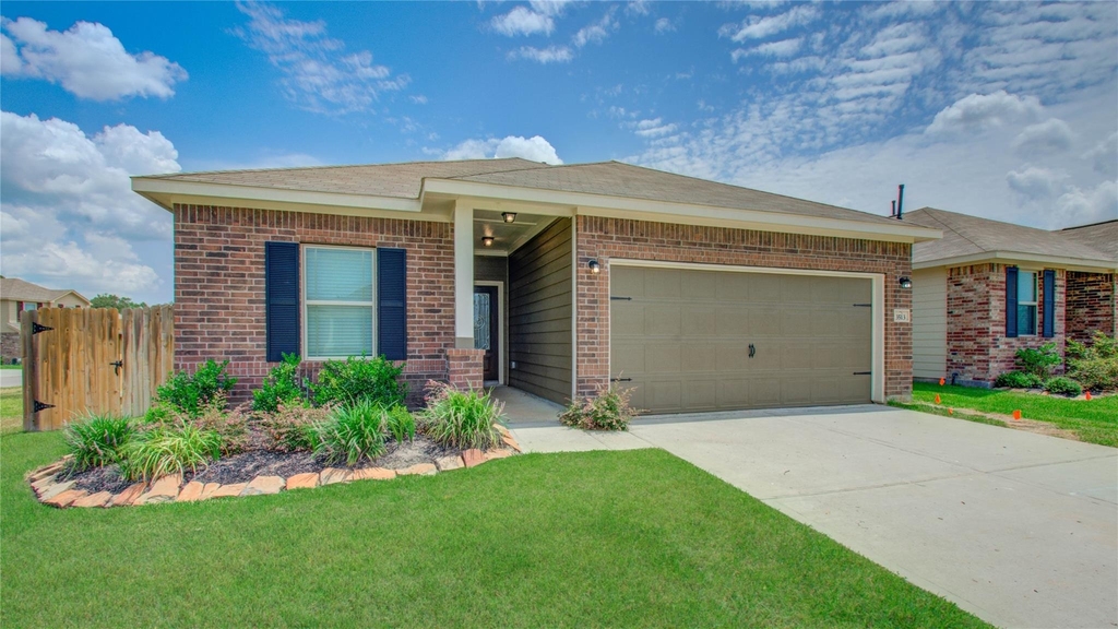 3513 Korina Way - Photo 0