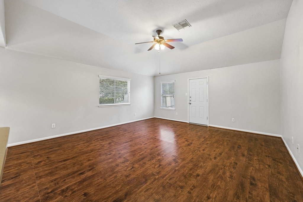 15203 Green Whisper Drive - Photo 7