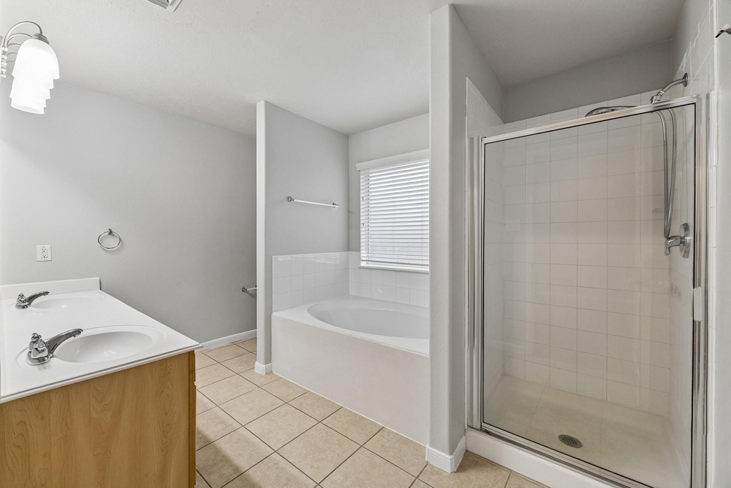 15203 Green Whisper Drive - Photo 14