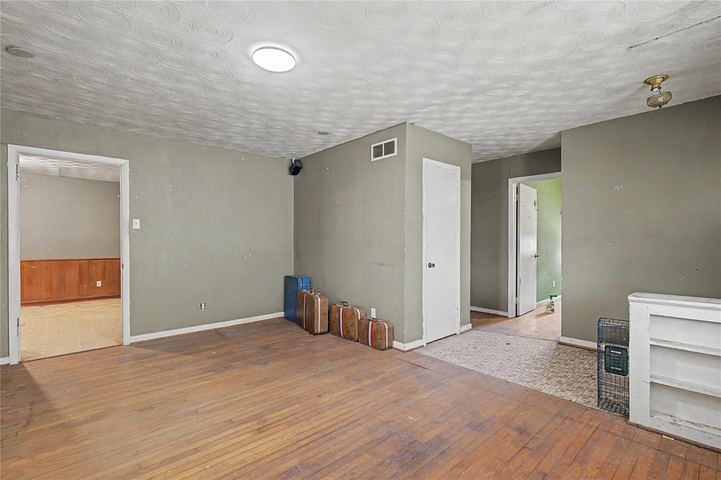 410 Ellis Avenue - Photo 12