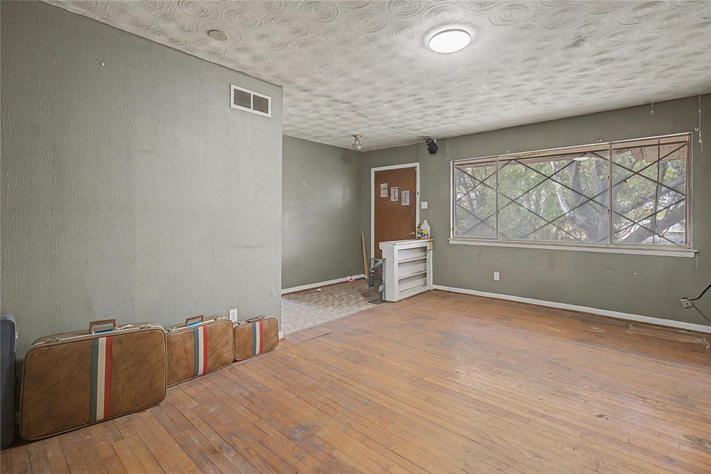 410 Ellis Avenue - Photo 11