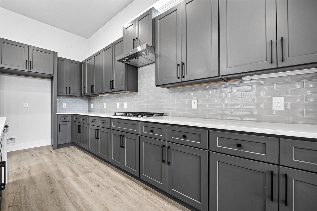 1107 Wilson St - Photo 6