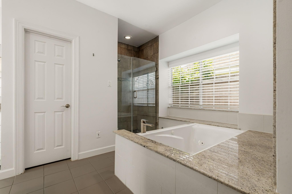 14207 Woodville Gardens Drive - Photo 16