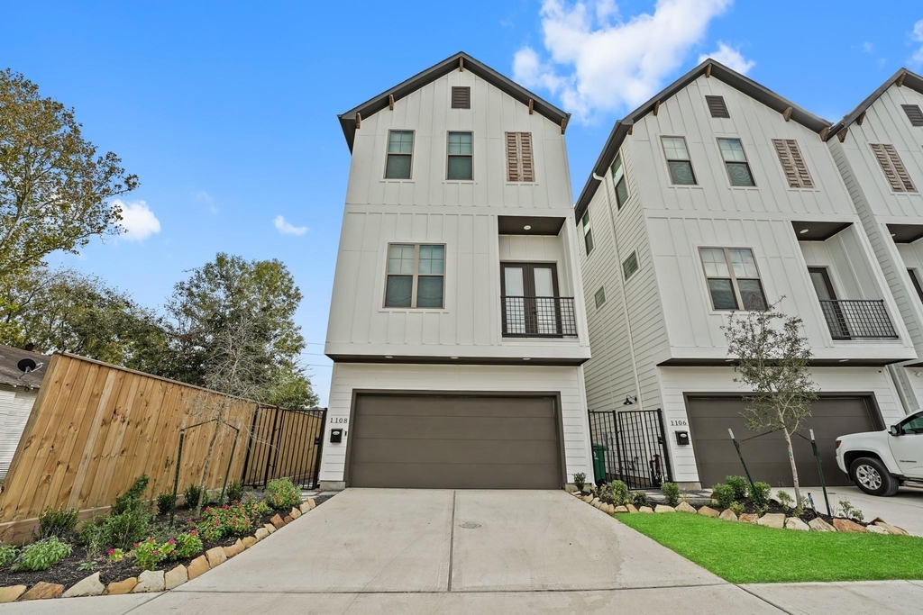 1108 Brooks Street - Photo 0