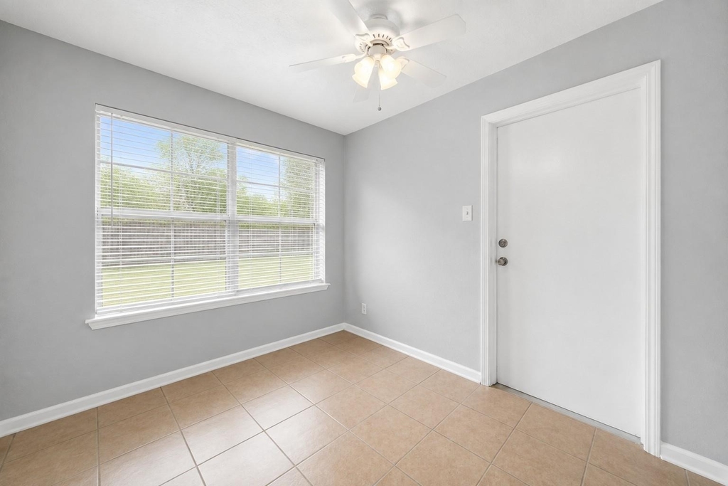 1707 Stone Lake Drive - Photo 8