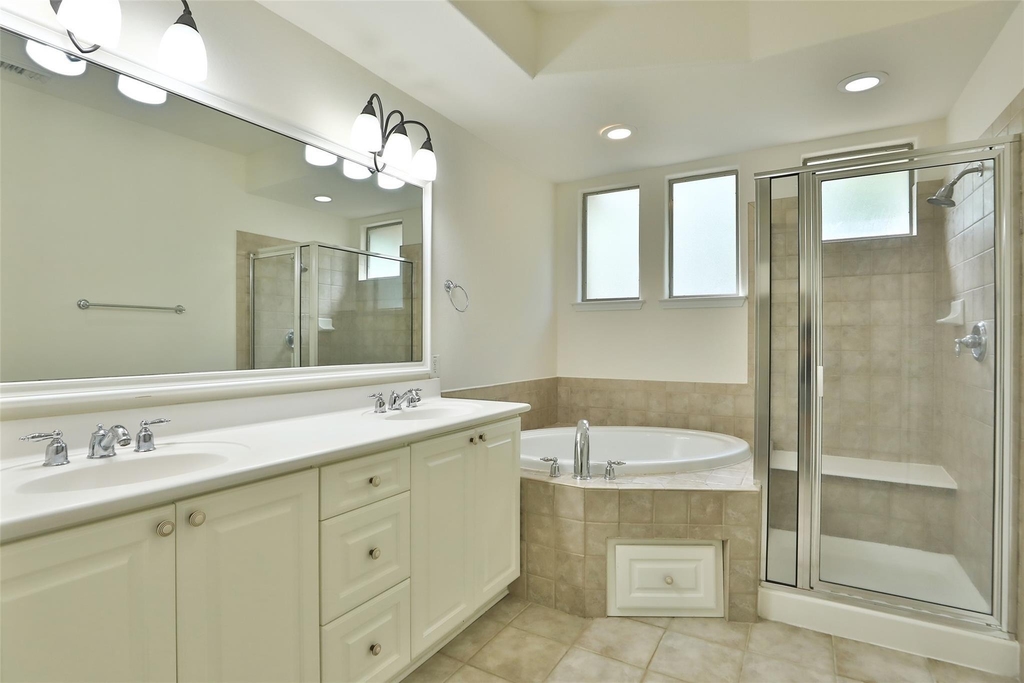 95 Douvaine Court - Photo 17