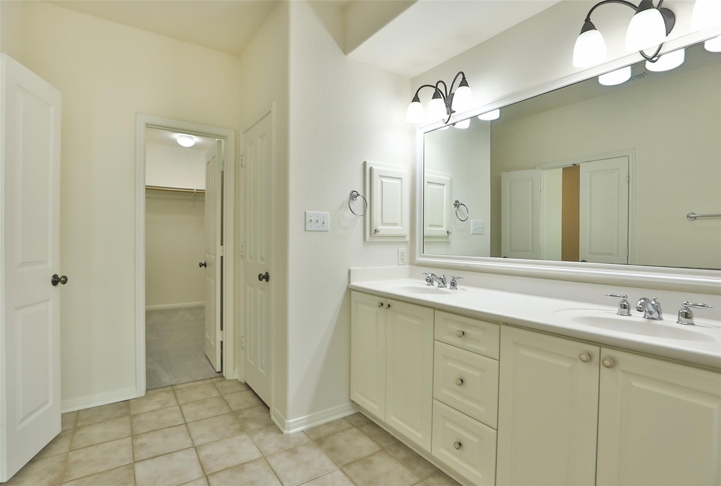 95 Douvaine Court - Photo 18