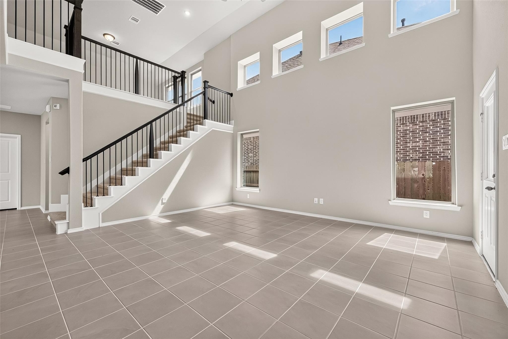 311 Violet Crown Lane - Photo 4