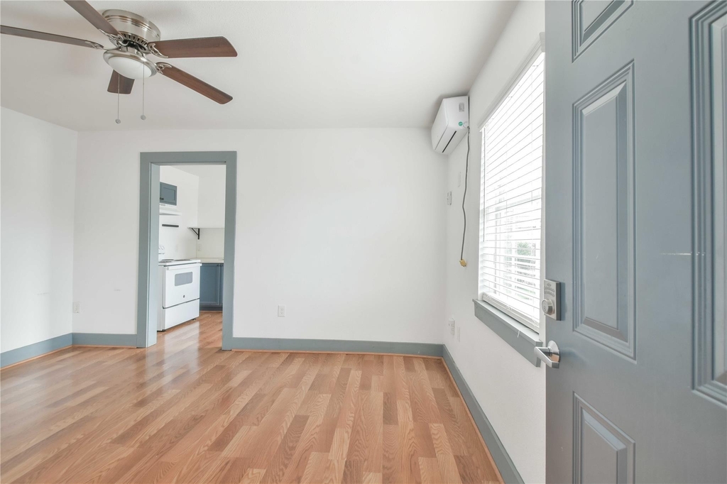 5320 Polk Street - Photo 1