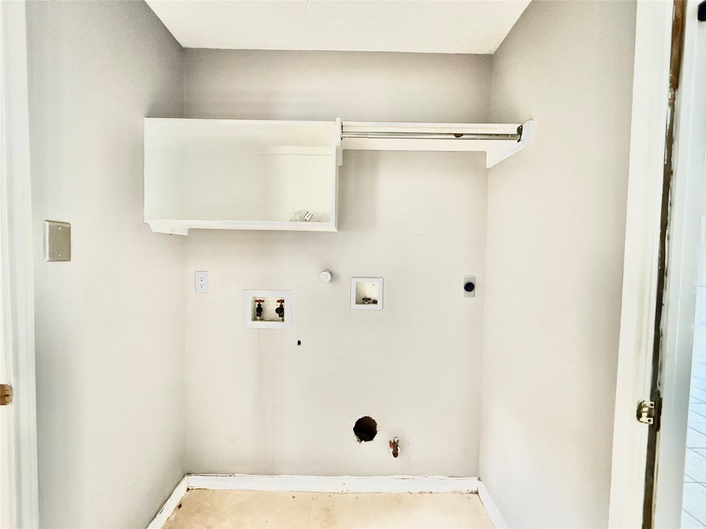 8815 Champion Springs Circle - Photo 17