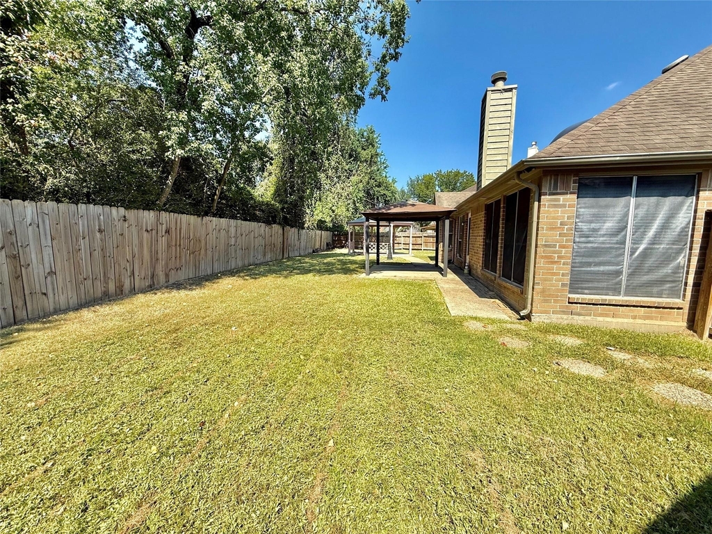 8815 Champion Springs Circle - Photo 18