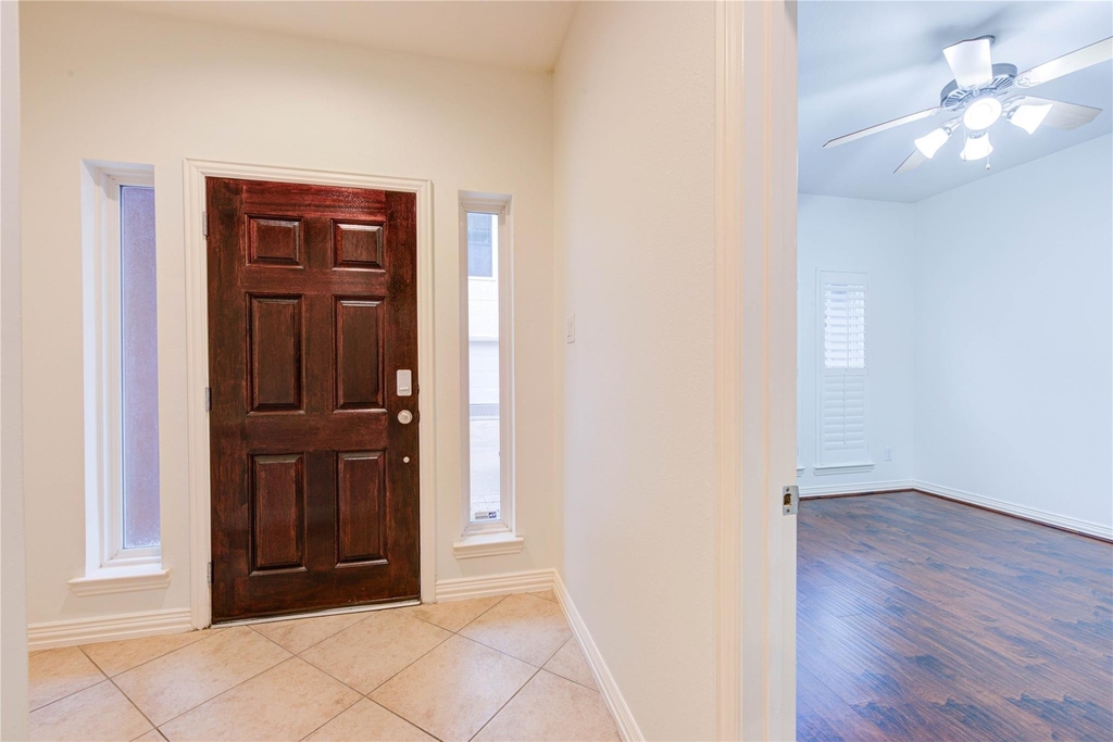 7115 Laguna Villas - Photo 2