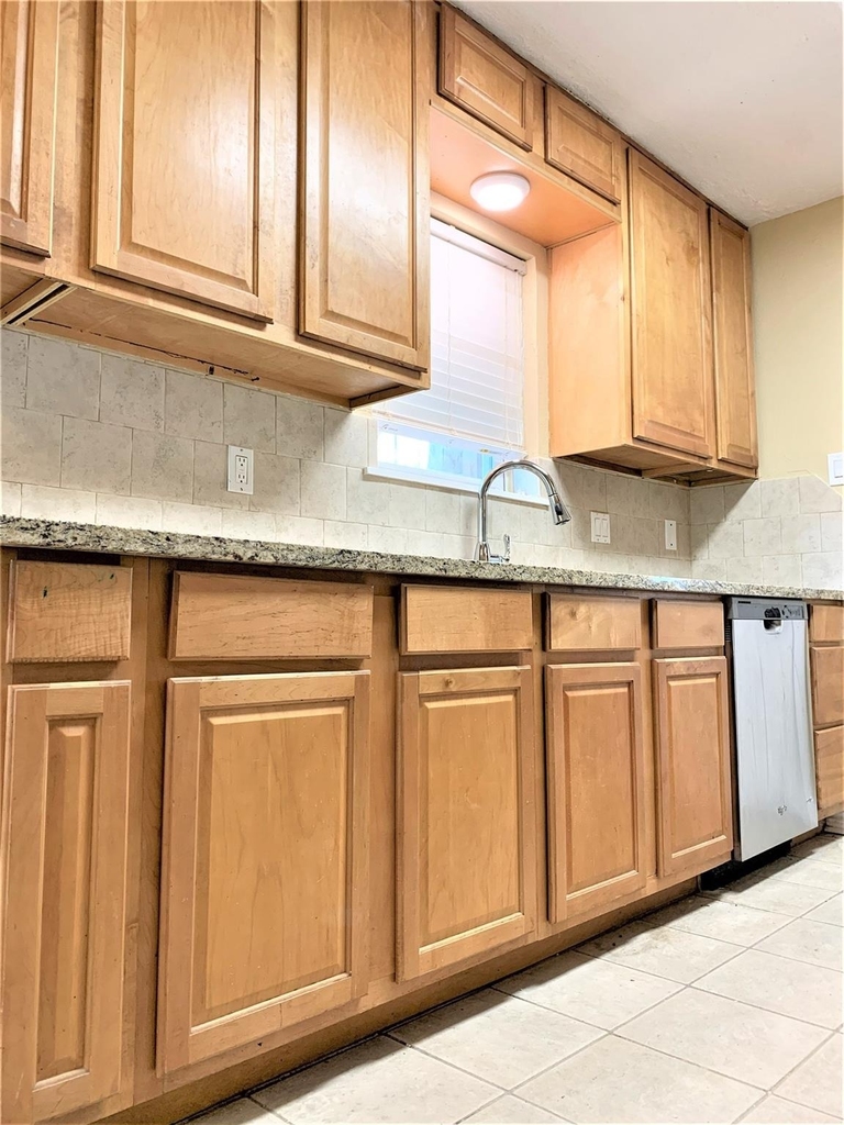 10011 Appleridge Drive - Photo 2