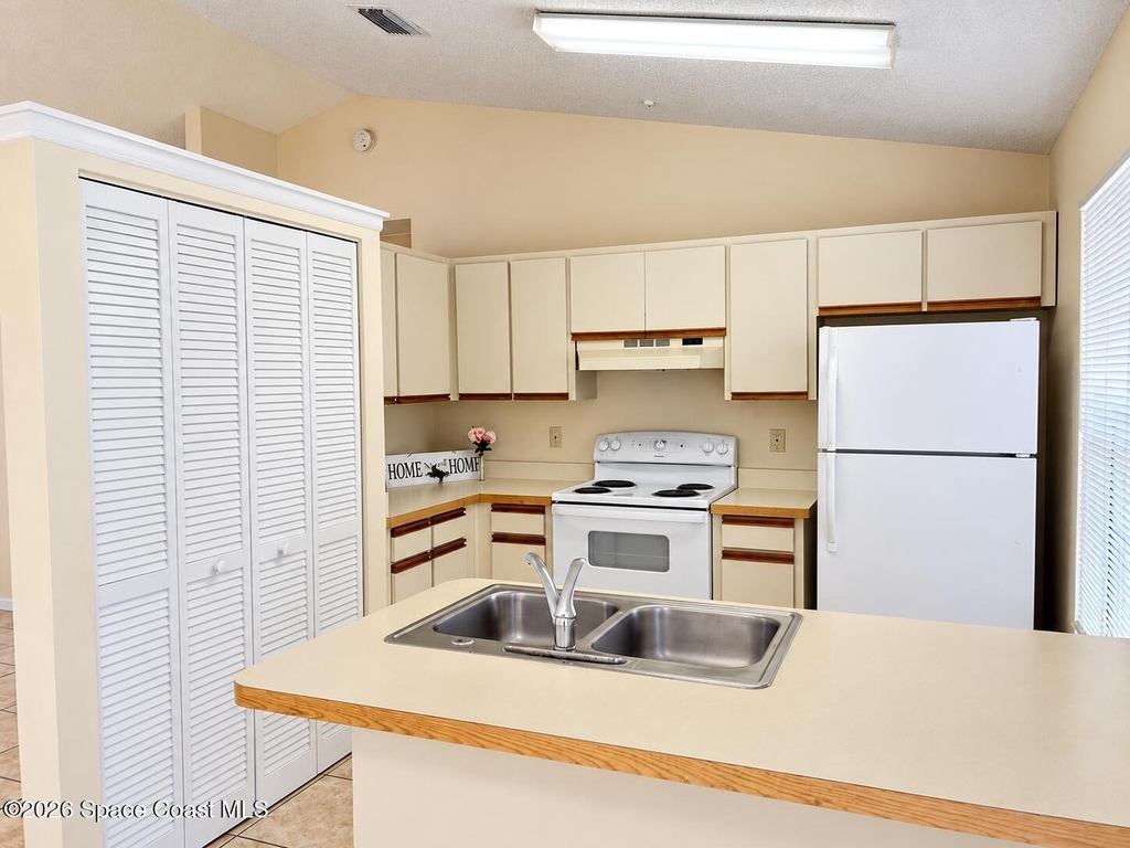 1333 Hazel Street Nw - Photo 6