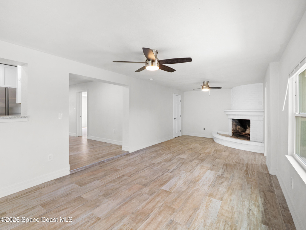 1382 Lakewood Drive - Photo 4