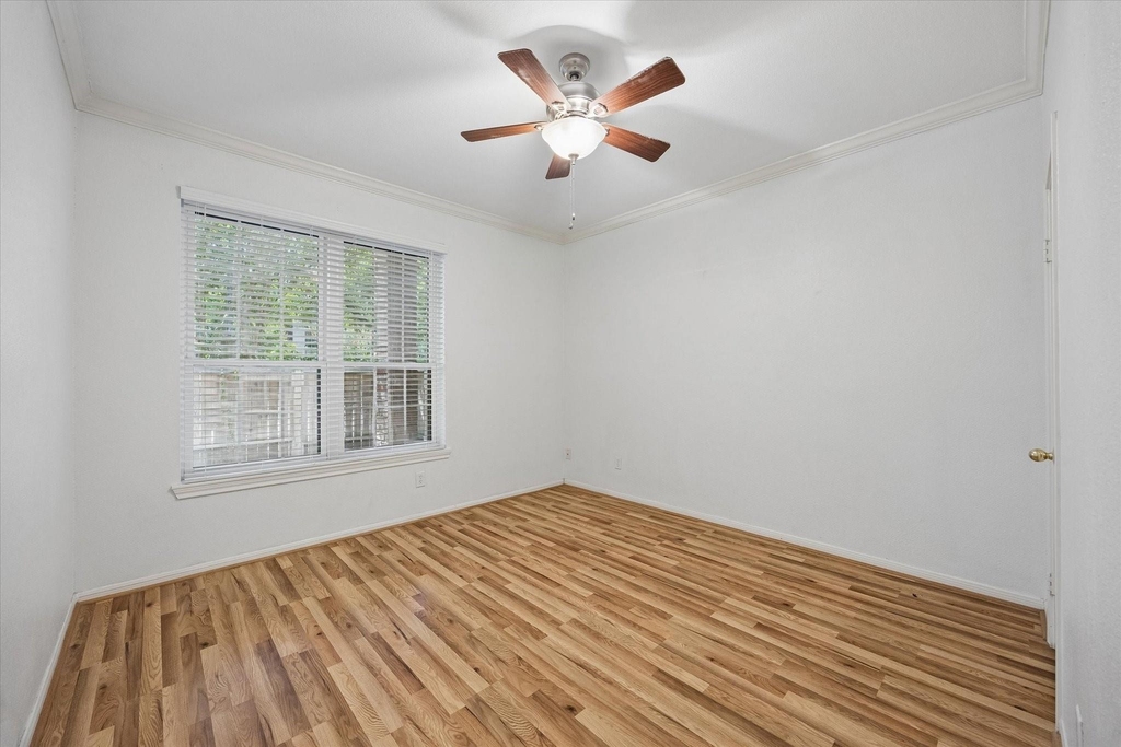 2255 Braeswood Park Drive - Photo 9