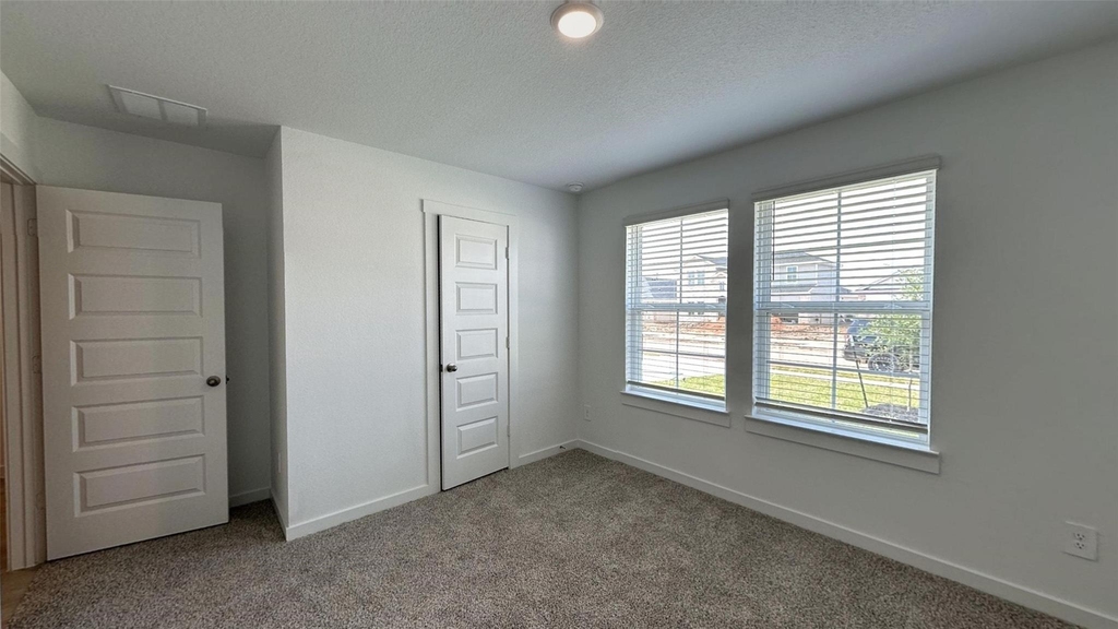 31727 Margaret Woods Lane - Photo 4