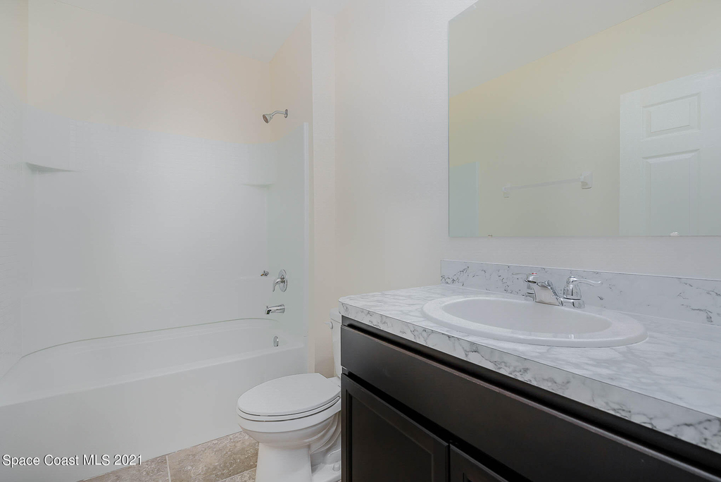 724 Starland Street Se - Photo 9