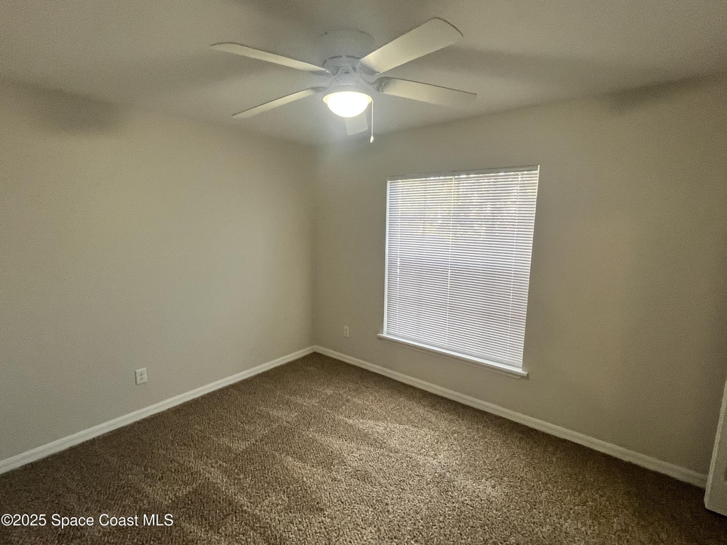 106 Battersea Avenue Ne - Photo 12