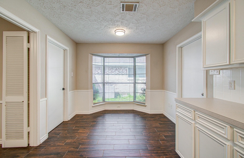 4811 Marywood Drive - Photo 9