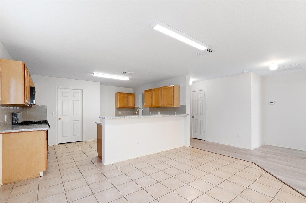 2923 Katybriar Lane - Photo 7
