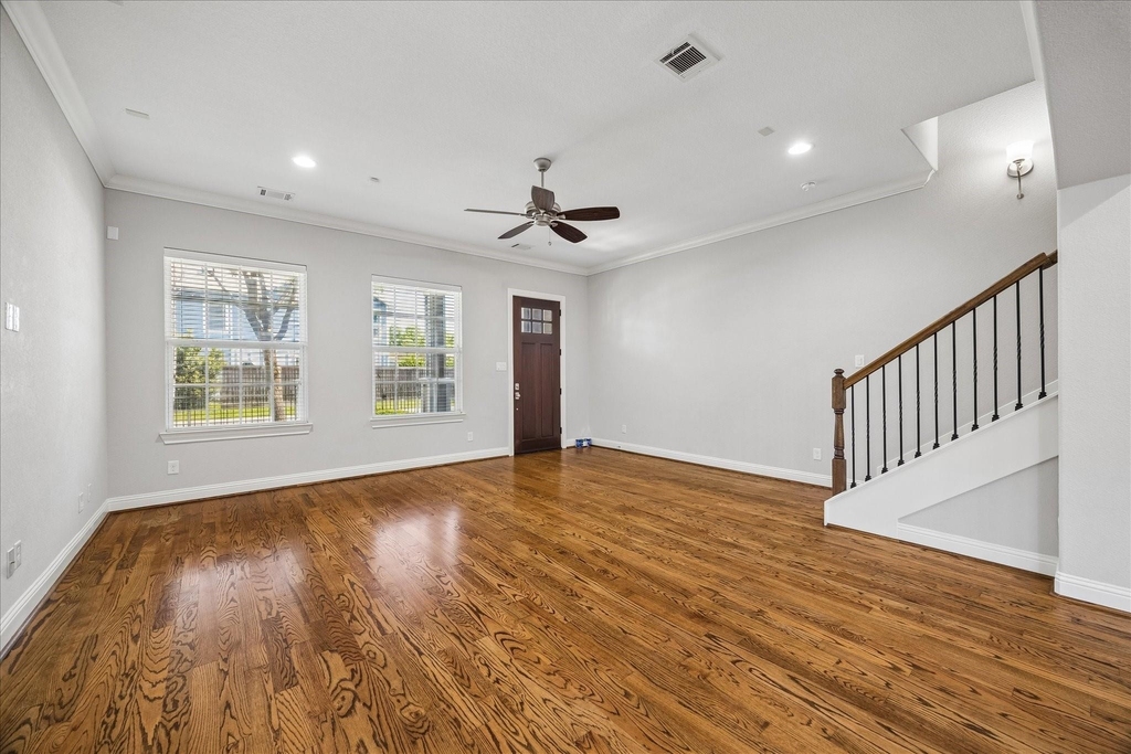 1118 E 24th Street - Photo 3