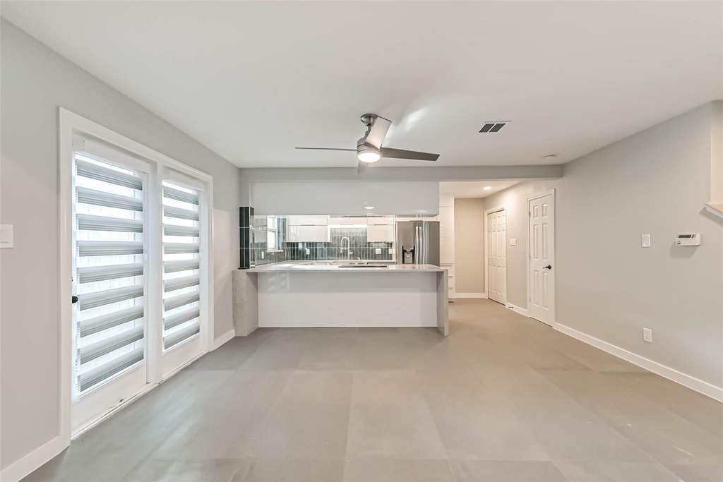2600 Nantucket Drive - Photo 10