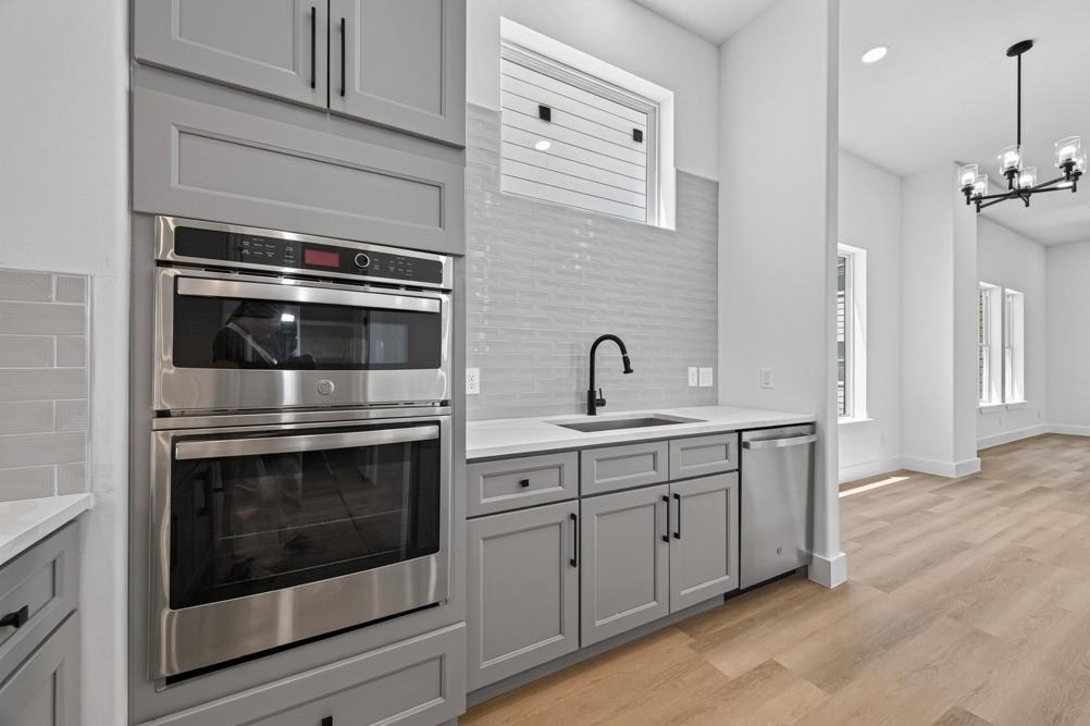 1103 Wilson St - Photo 3