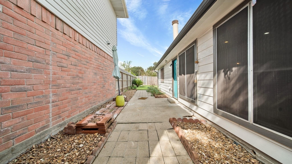 2012 Sandy Knoll Drive - Photo 1