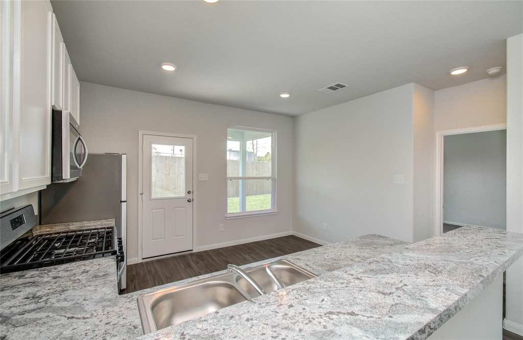 22223 Regal Heights Lane - Photo 6