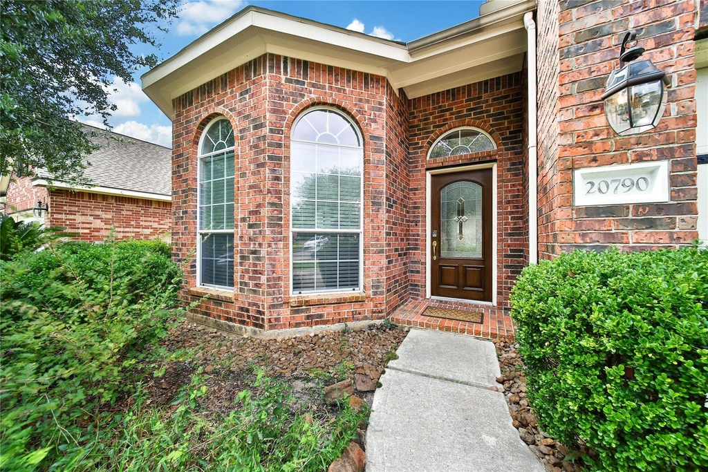 20790 Kenswick Park Drive - Photo 1