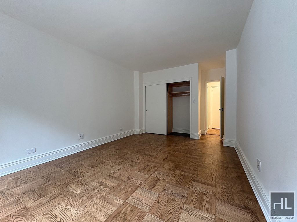 East 79 Street - Photo 5