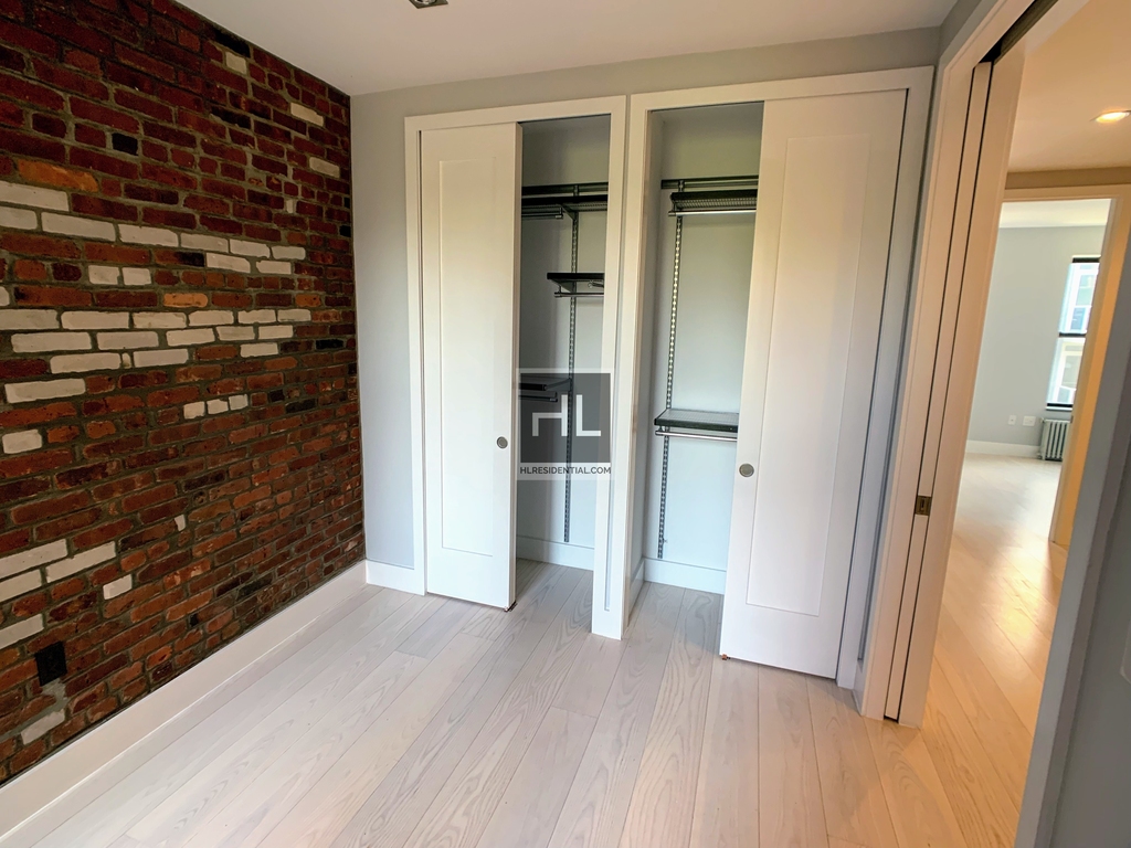 Stanton Street - Photo 6