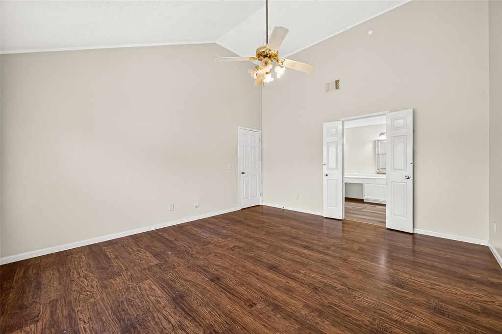 10115 Storm Meadow Drive - Photo 14