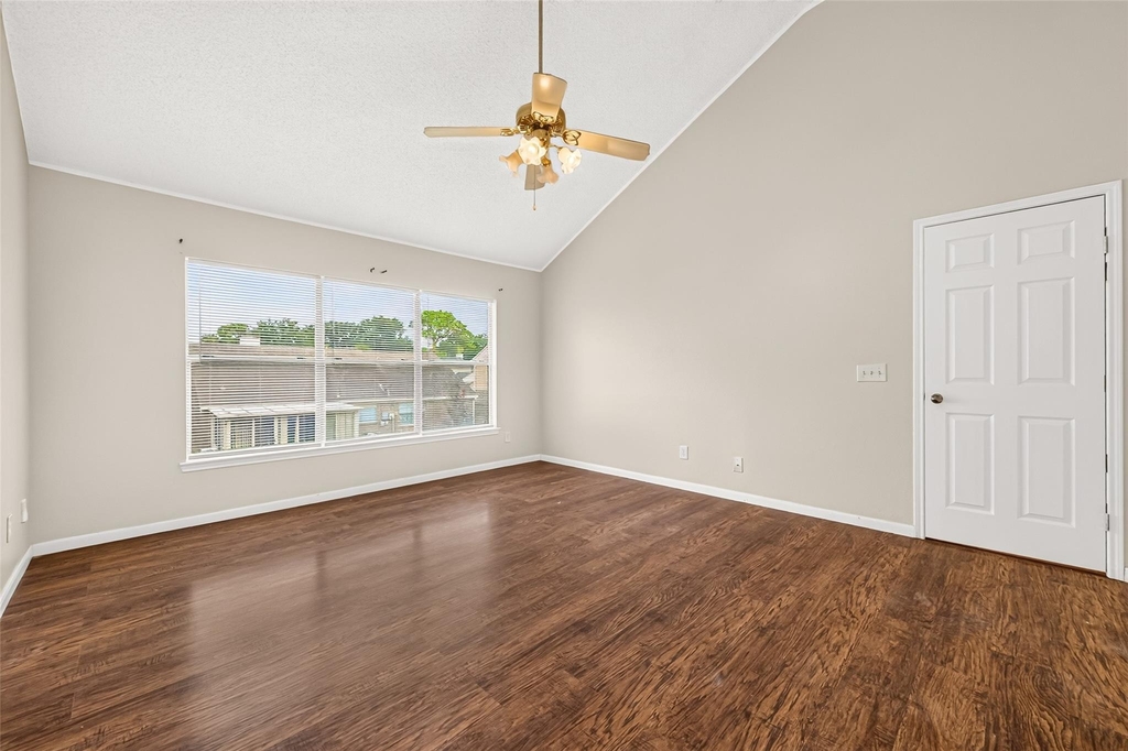 10115 Storm Meadow Drive - Photo 15