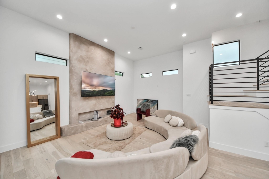 5905 Fairdale Lane - Photo 19