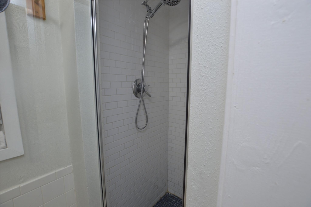 1821 E Winn Street - Photo 12