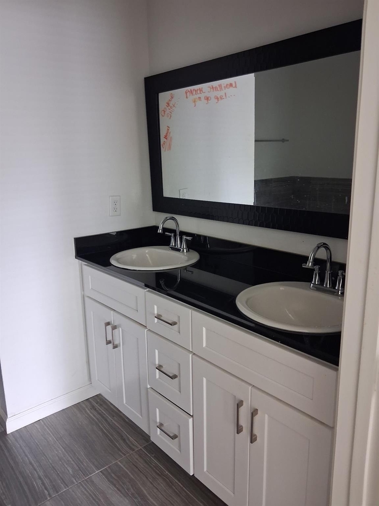 8110 Herschelwood Street - Photo 6