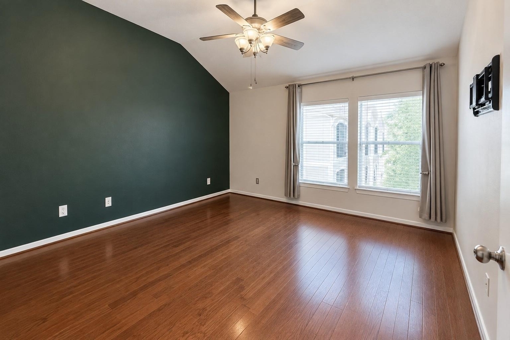 1005 Joe Annie Street - Photo 10