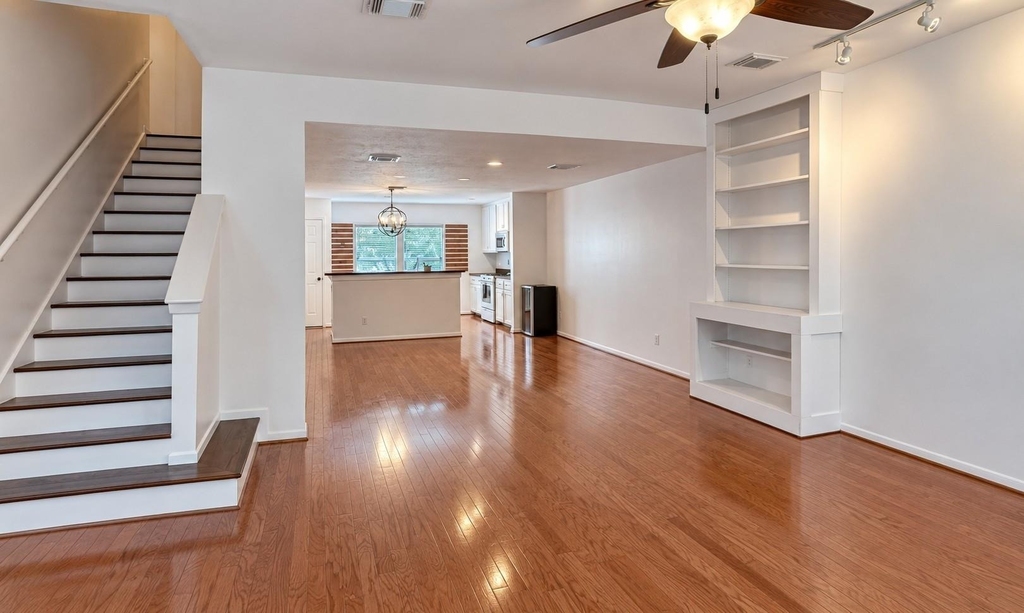 1005 Joe Annie Street - Photo 9