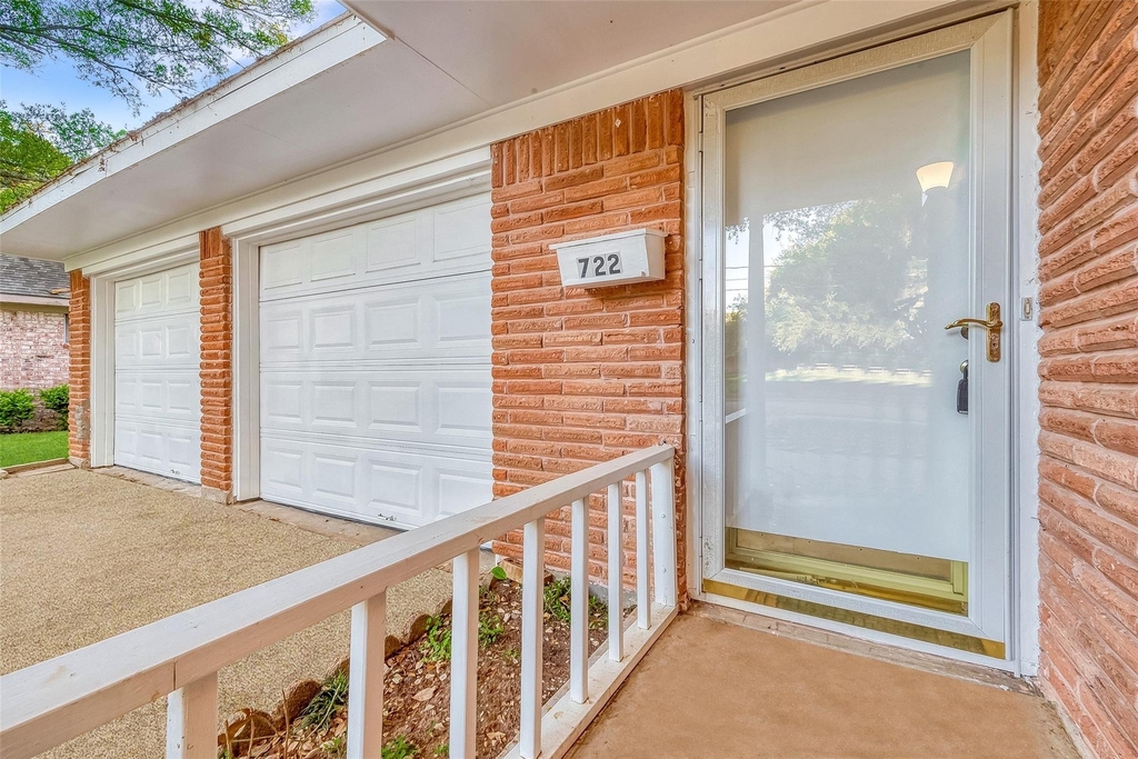 722 Venice Street - Photo 1