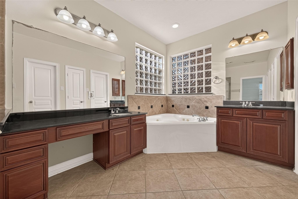 18103 Blues Point Drive - Photo 34