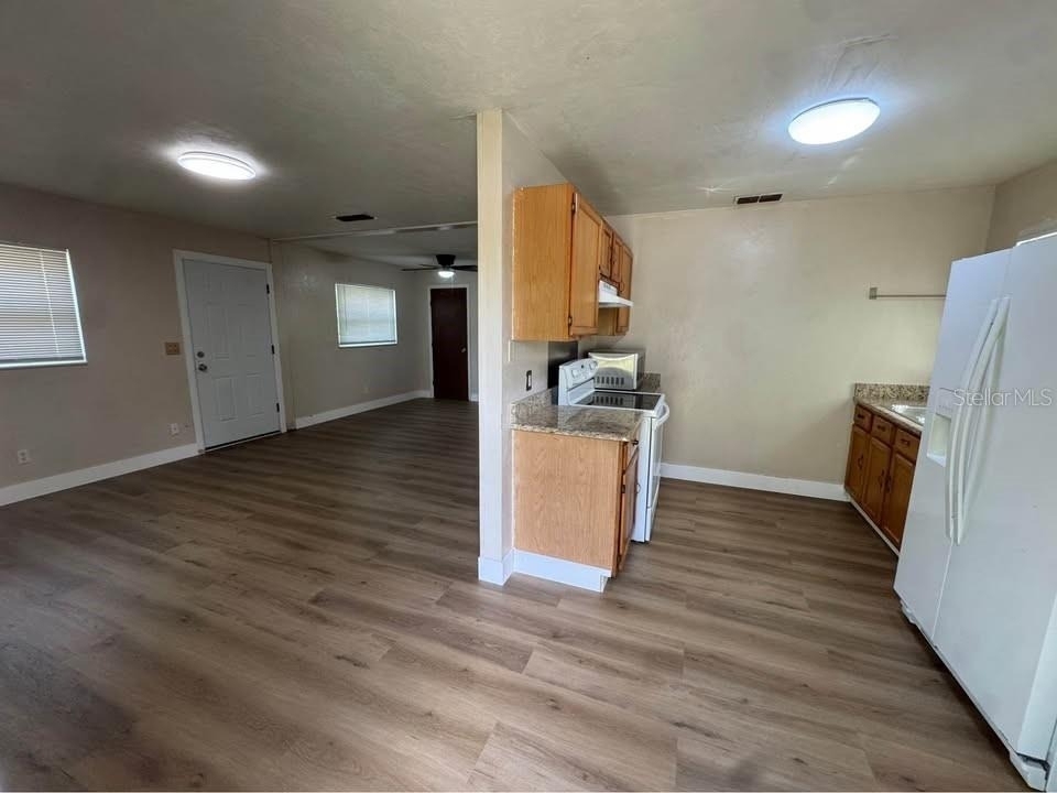 404 East Avenue - Photo 9