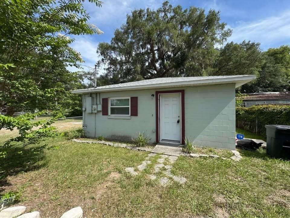 404 East Avenue - Photo 0