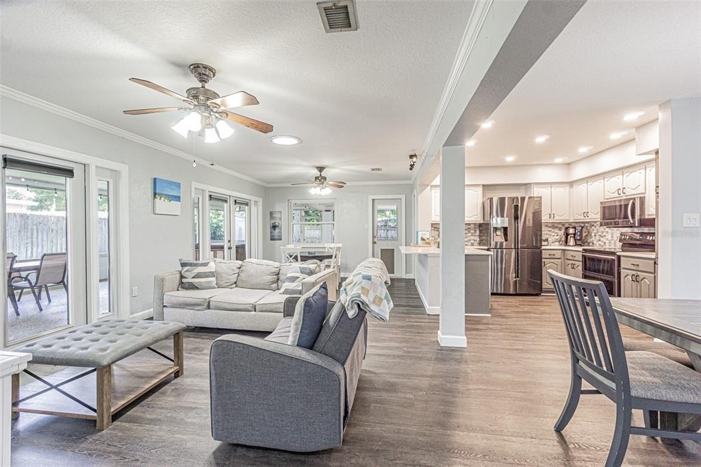 863 Bay Breeze Terrace - Photo 11