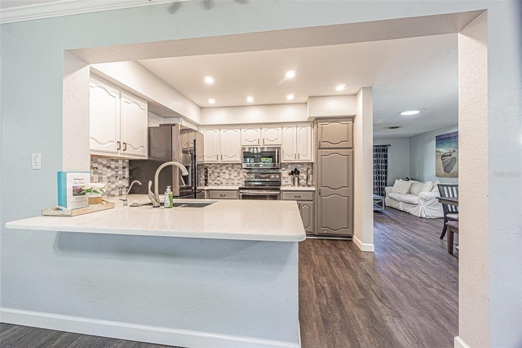 863 Bay Breeze Terrace - Photo 10
